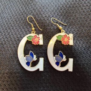 Ceramic "G" earrings